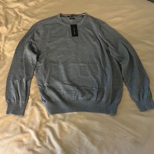 Tommy Hilfiger light sweater